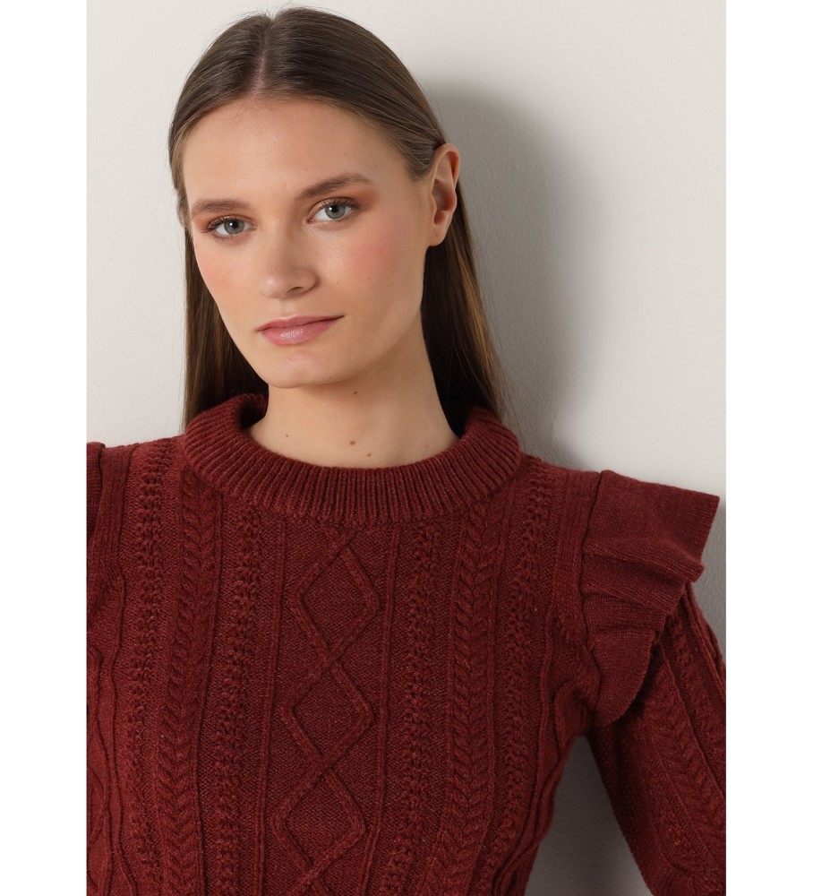Blusa Lois de malha com gola redonda e babados nos ombros, cor bordô.