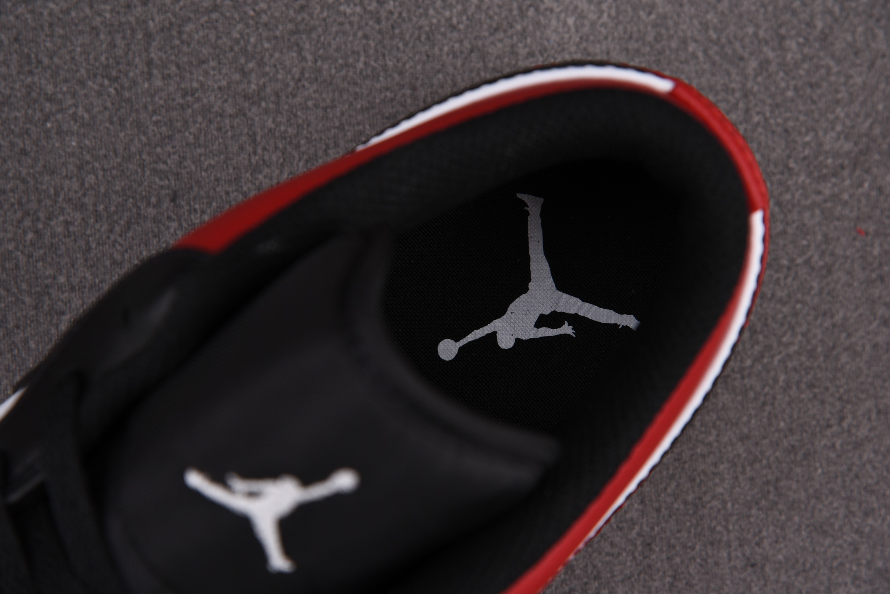 Jordan 1 Low Bred Toe