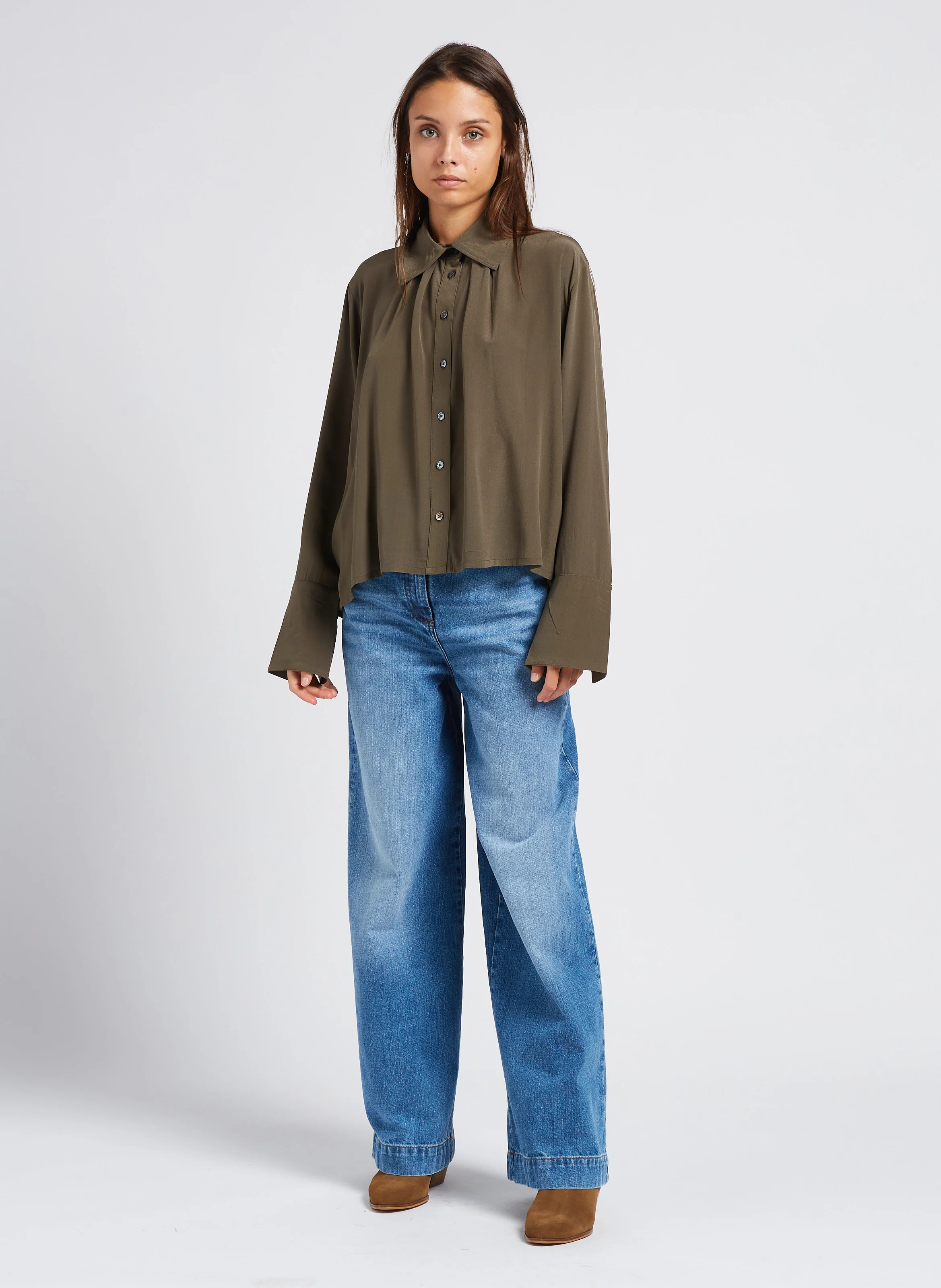 HALLI - Chemise col classique en soie| Kaki