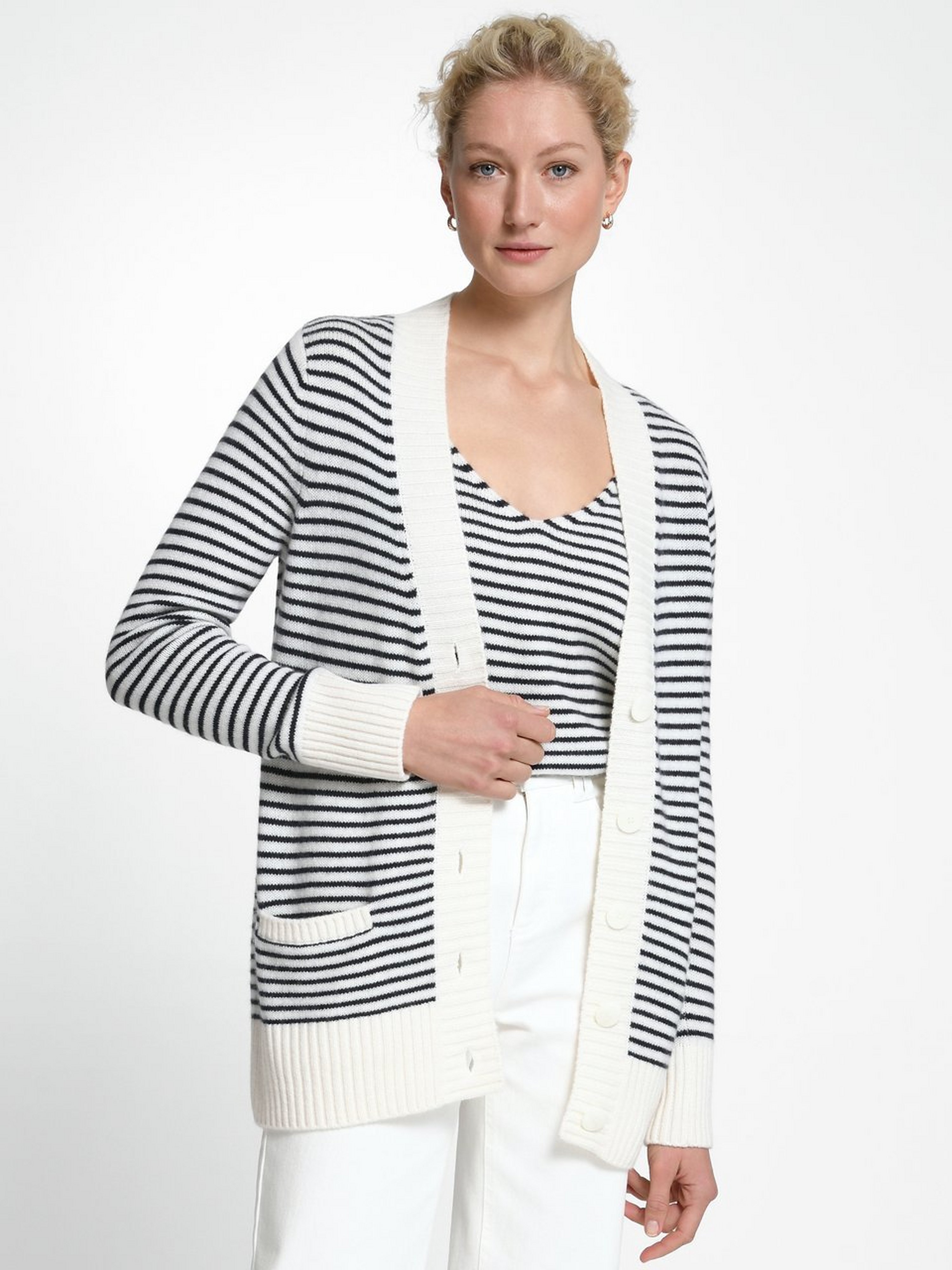Strickjacke aus 100% Premium-­Kaschmir