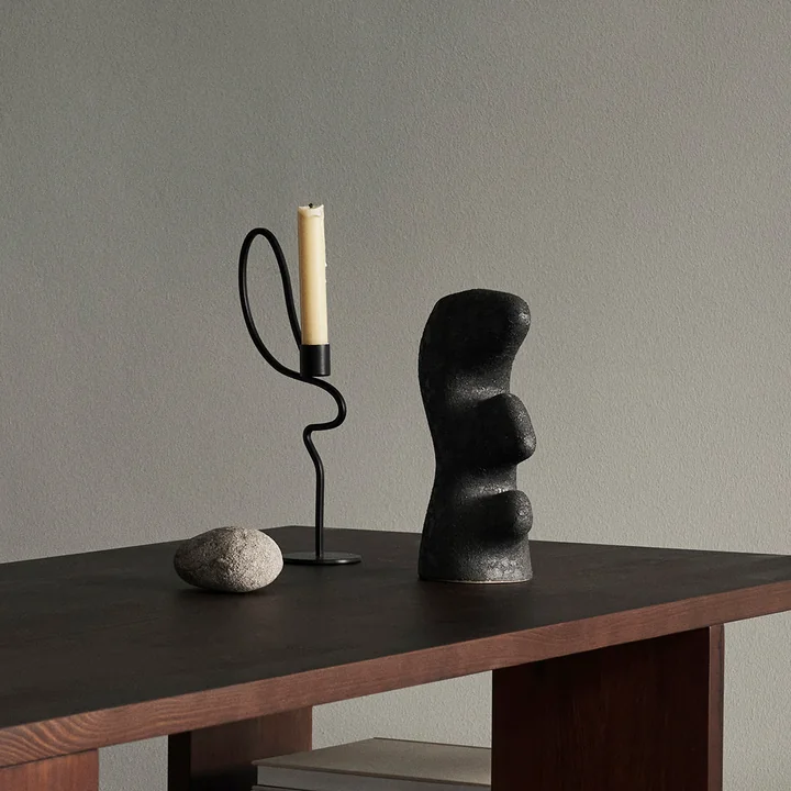 Ferm Living - Valse Kerzenständer niedrig, schwarz