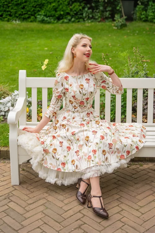 Hearts & Roses Janne Floral swing jurk in crème