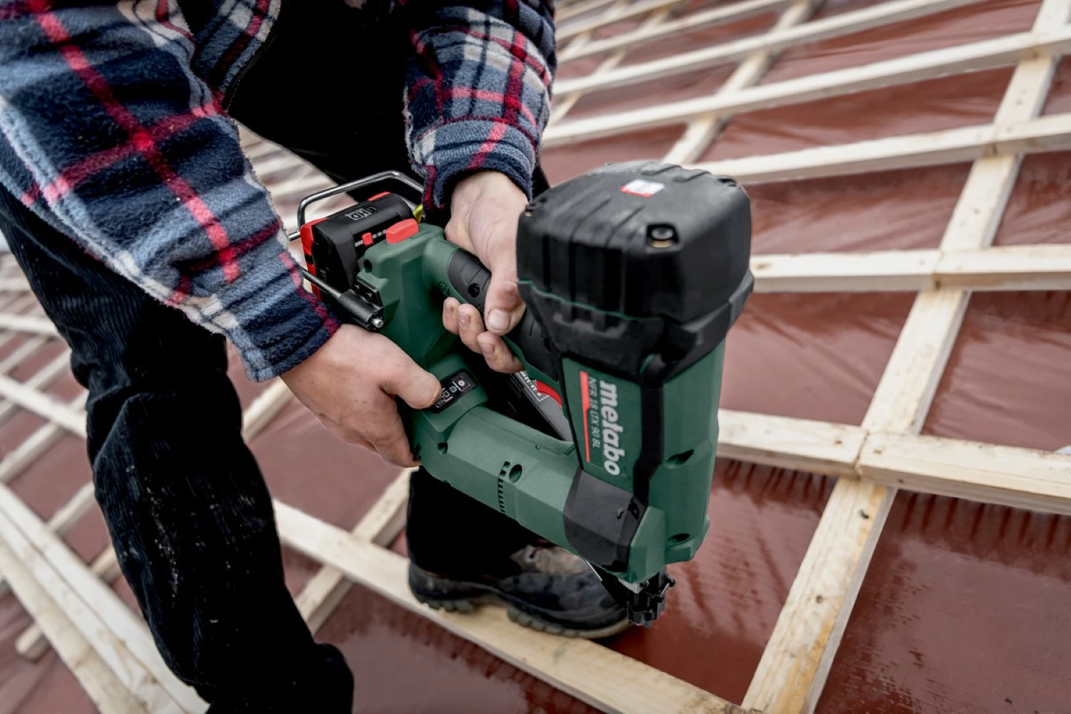 Metabo NFR 18 LTX 90 BL 18V Accu tacker set (2x 4,0Ah) in Metabox - 50-90mm