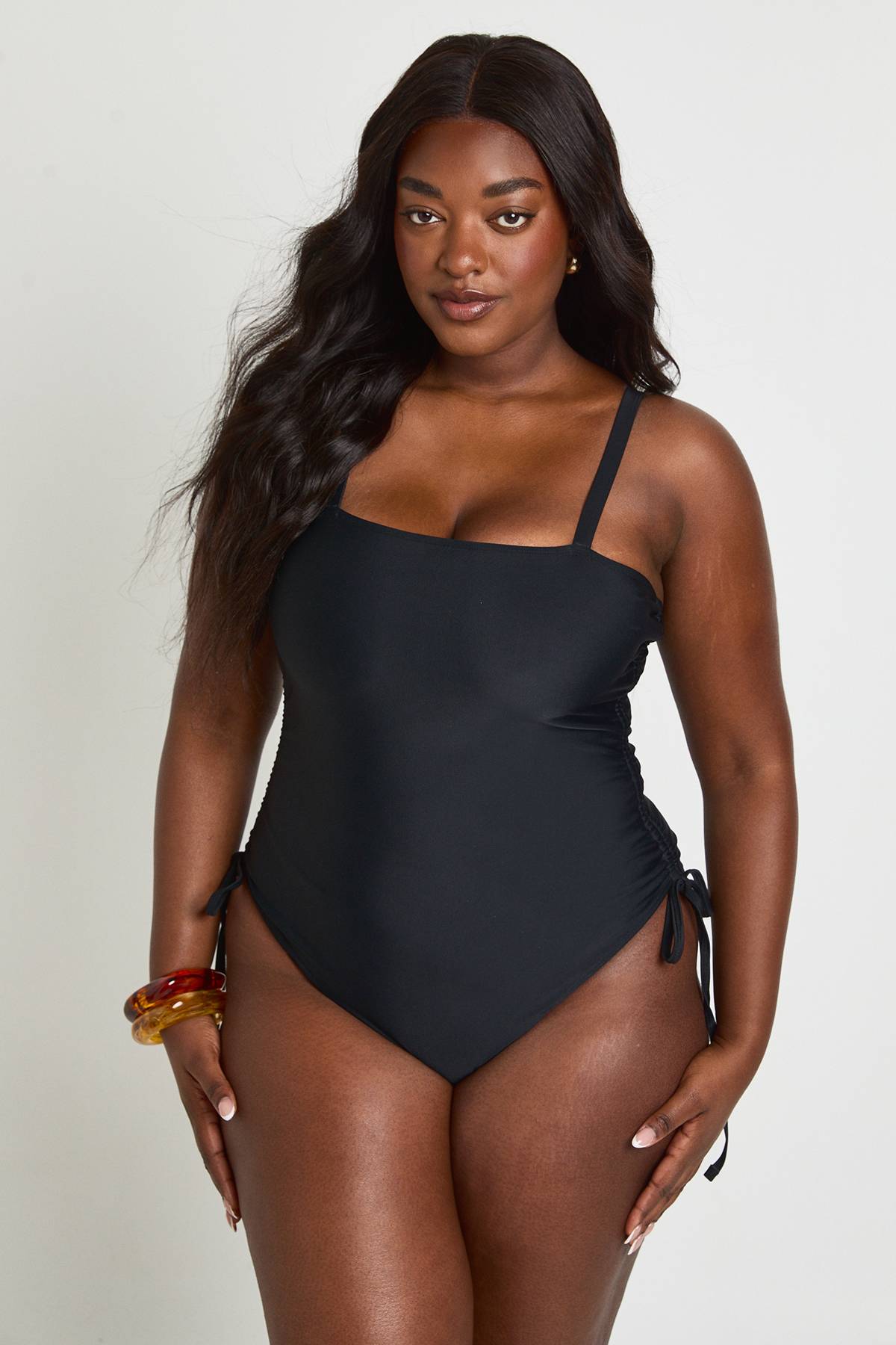 boohoo Maillot De Bain Grande Taille À Fronces Latérales Et Contrôle Du Ventre