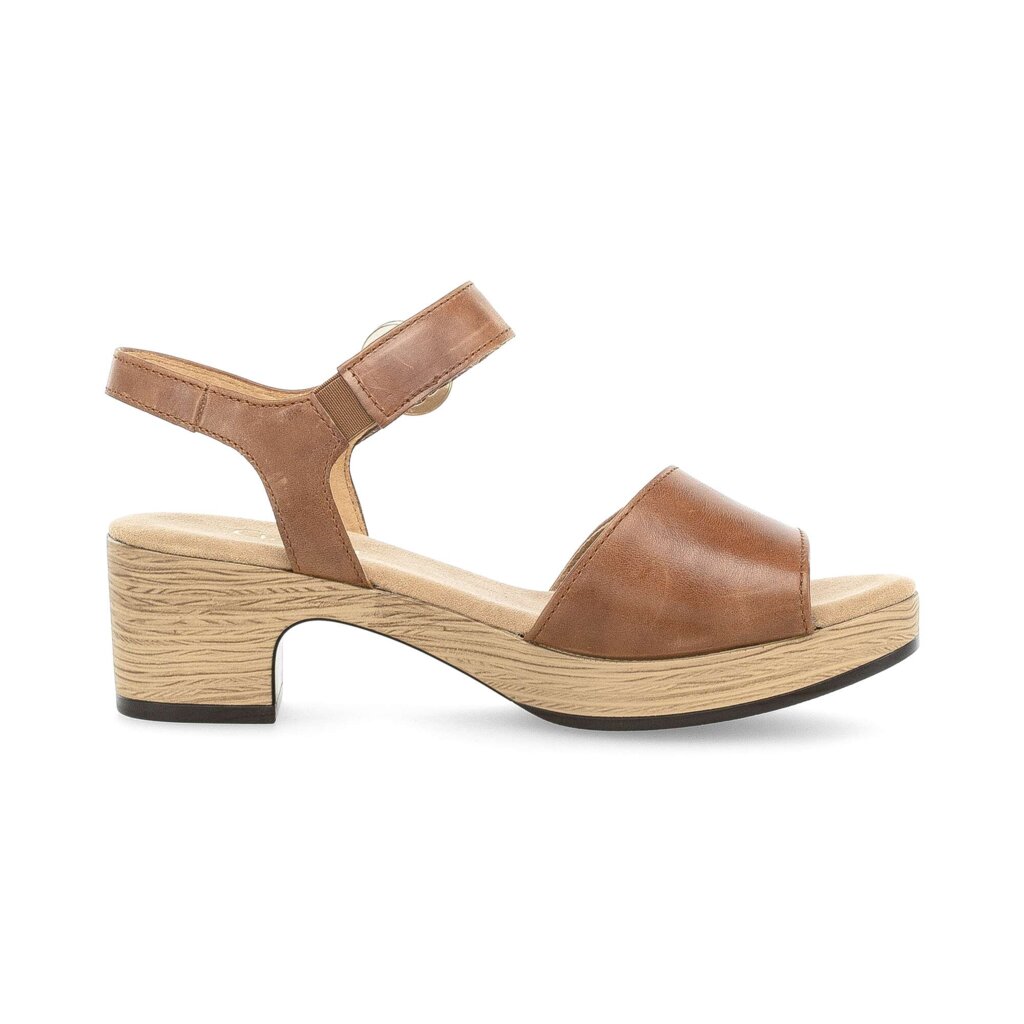 Sandale met plateauzool bruin