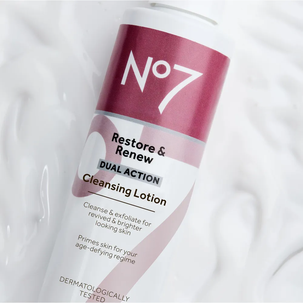 No7 Restore & Renew Cleansing Lotion - 200 ml.