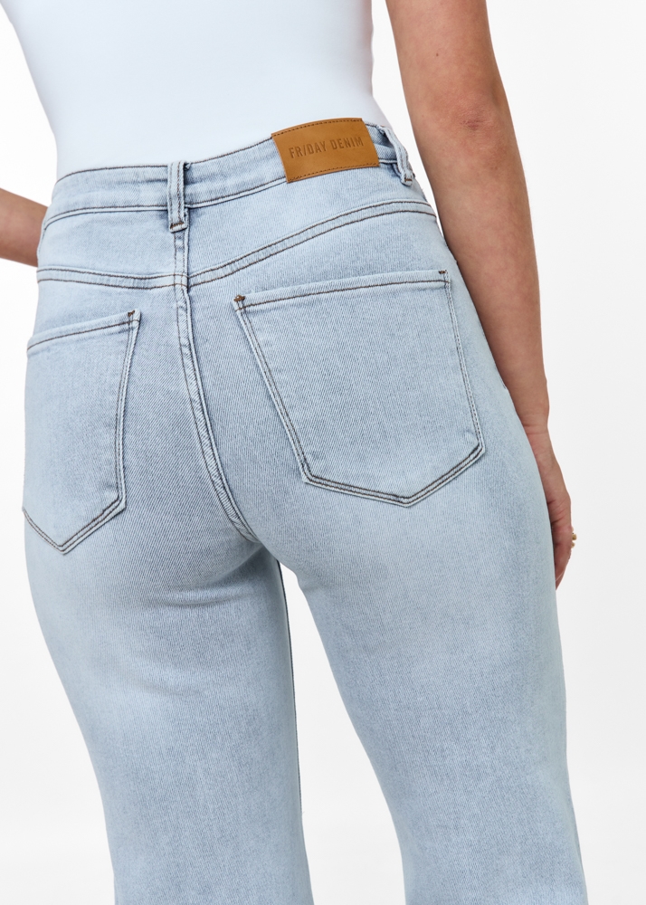 Straight leg clean stretch jeans sky blauw