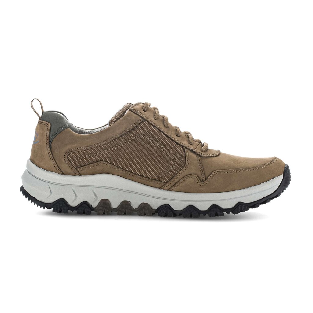 Lage sneaker bruin