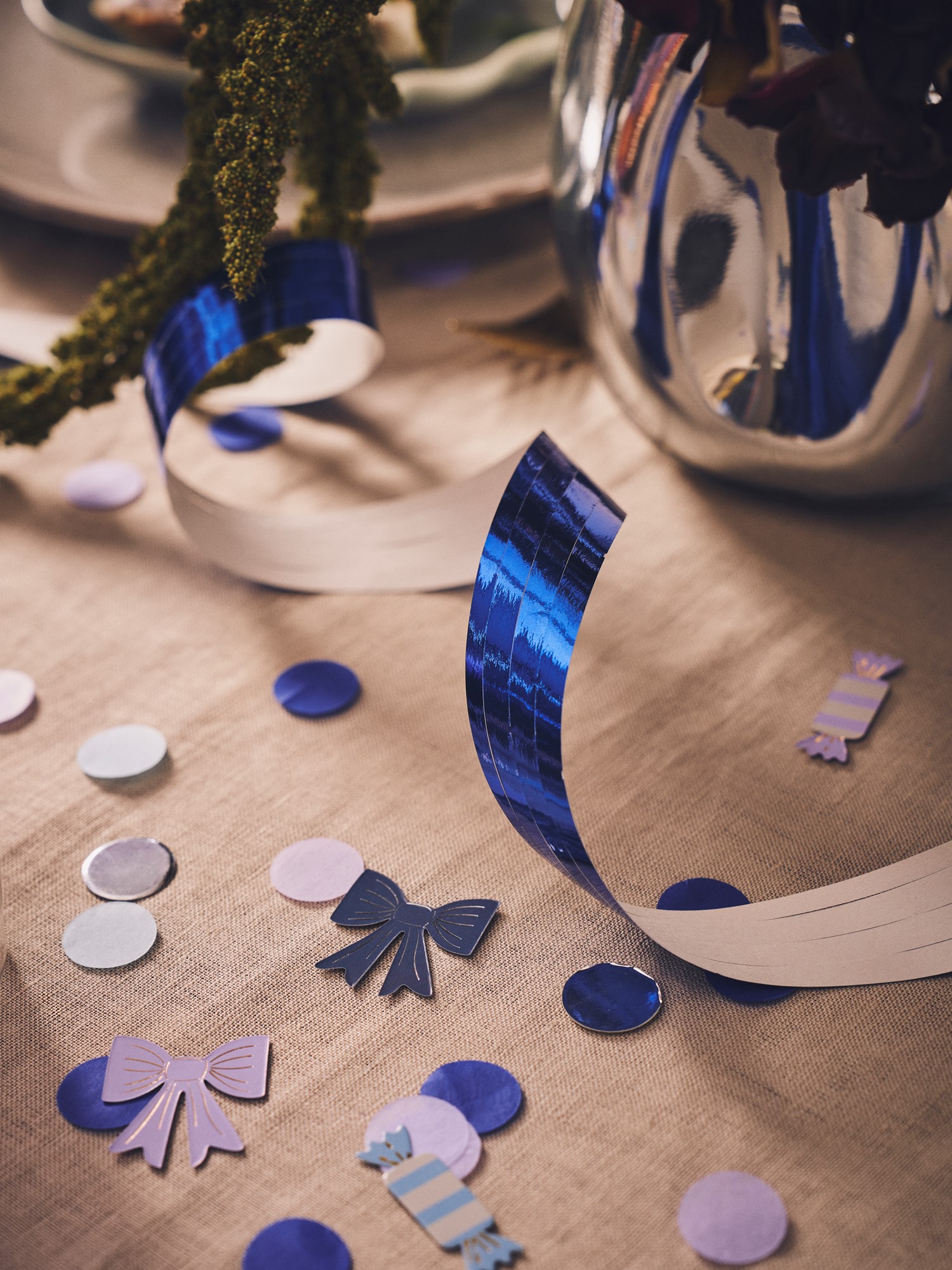 Serpentiner | Papir. | Electric Blue