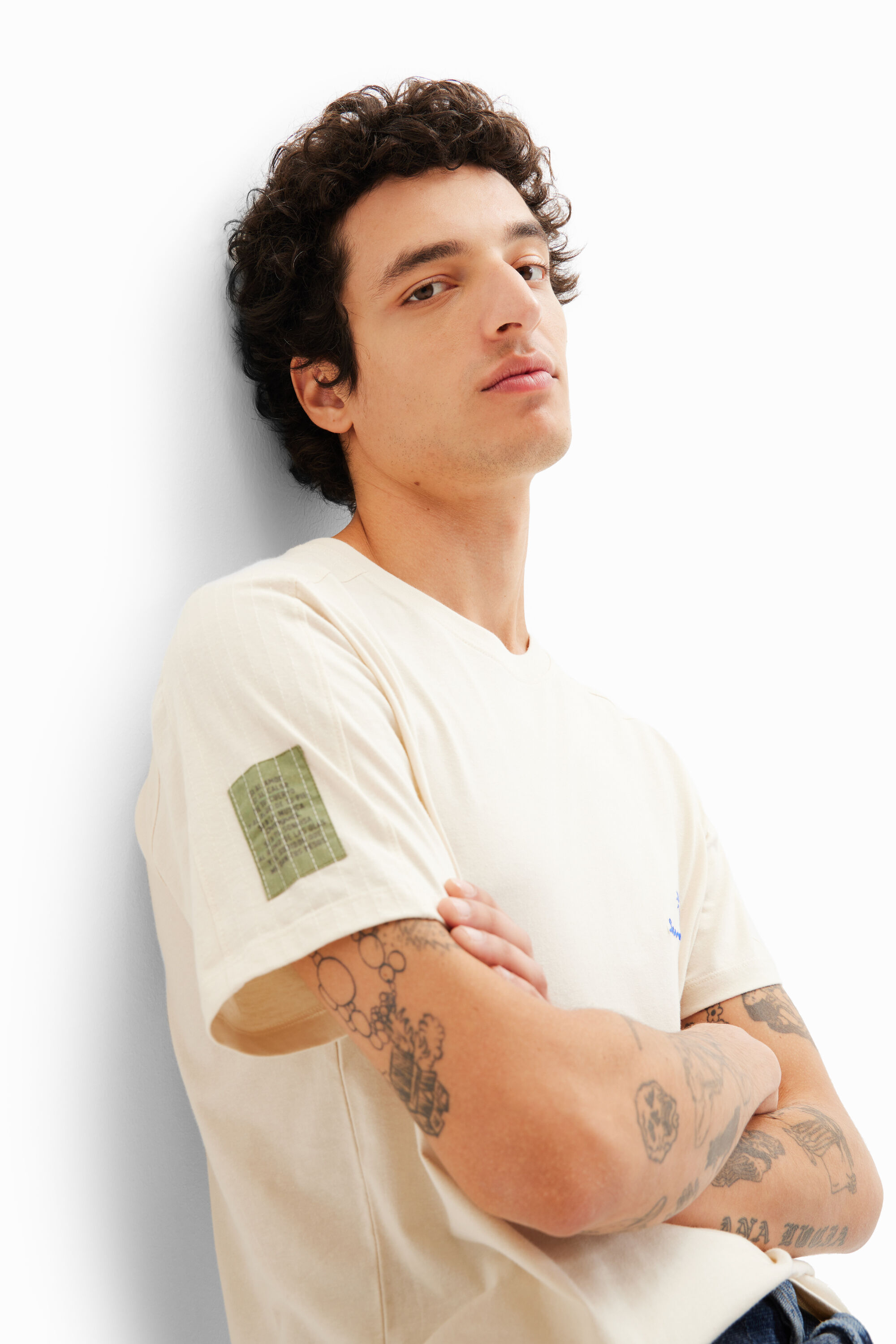 T-shirt uni brodé