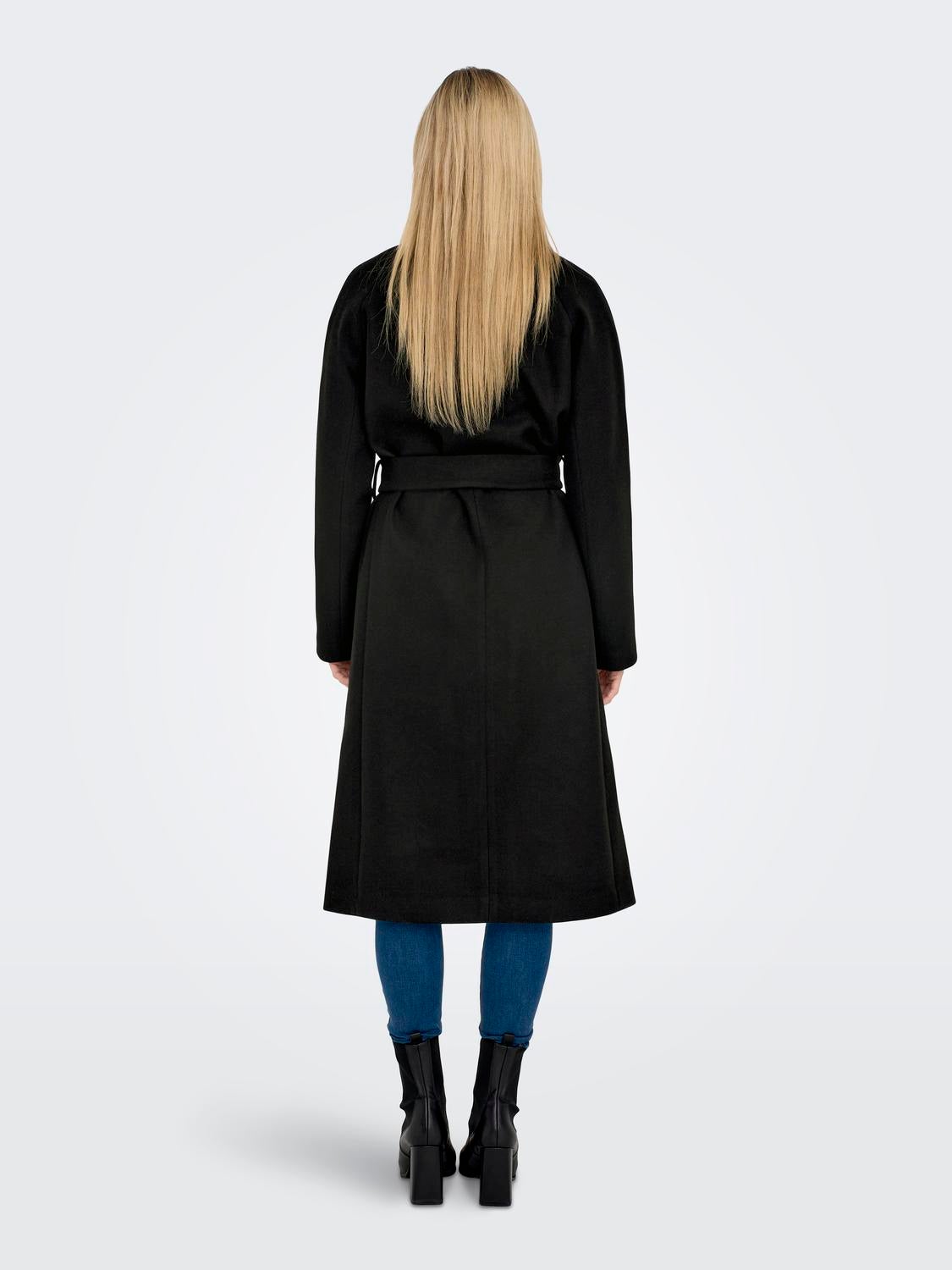 ONLEMMA Mantel Black