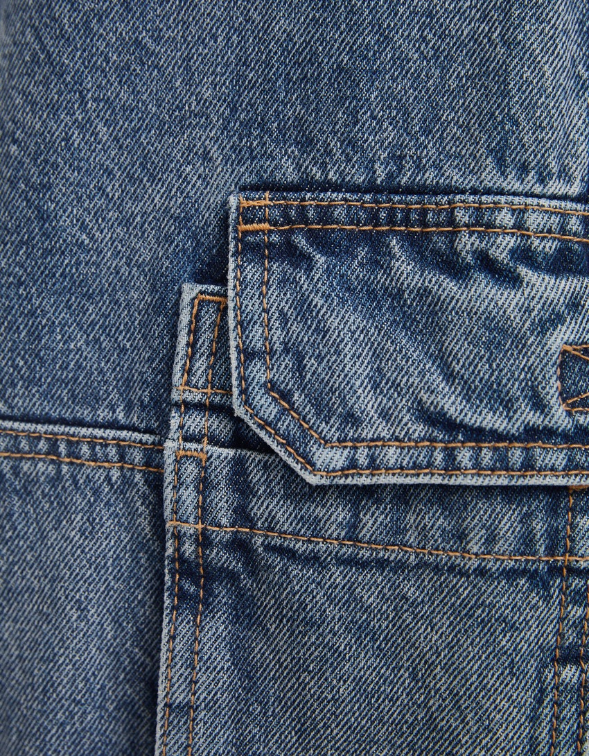 calça cargo estilo skater com efeito desbotado