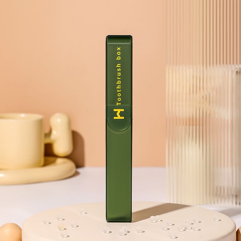 Connie Queenie - Plastic reis-tandenborstelhoes met letters