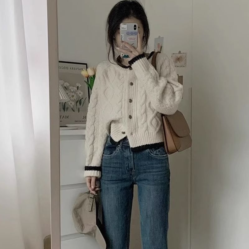 Ukiyo - Vest met contrasterende rand en ronde hals