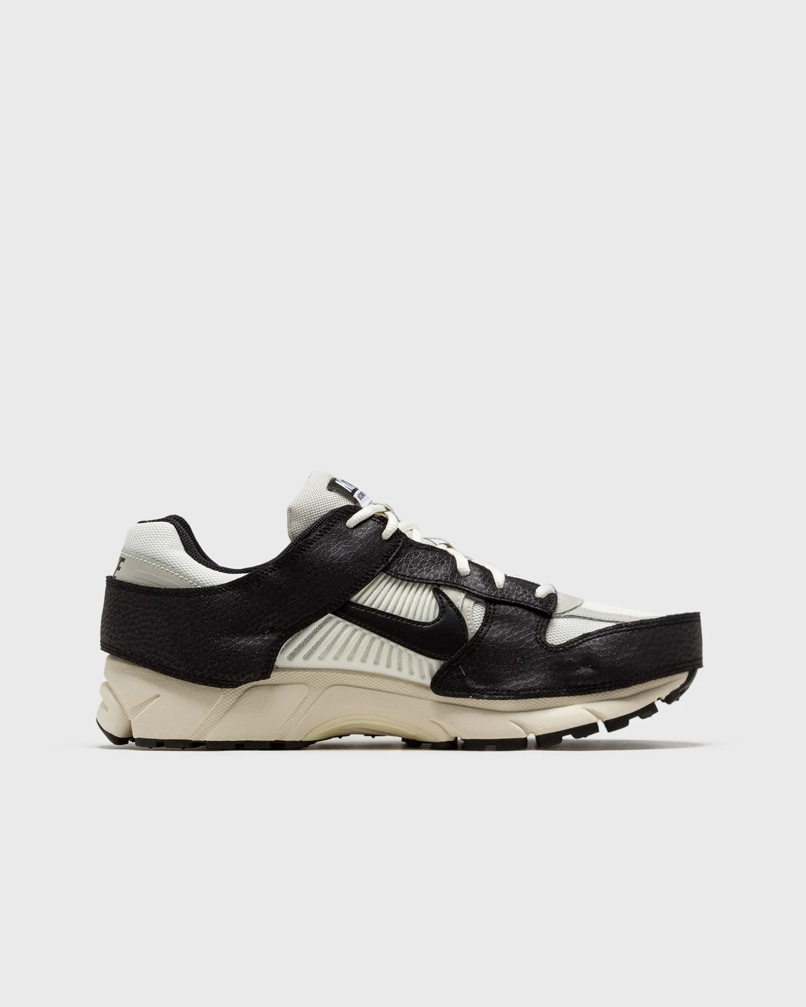 Nike WMNS NIKE ZOOM VOMERO 5 PRM