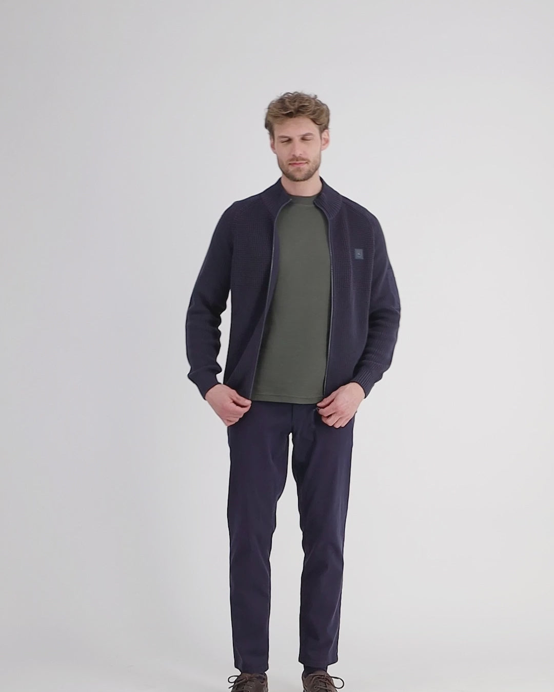 Herren Strickjacke, grob gerippt