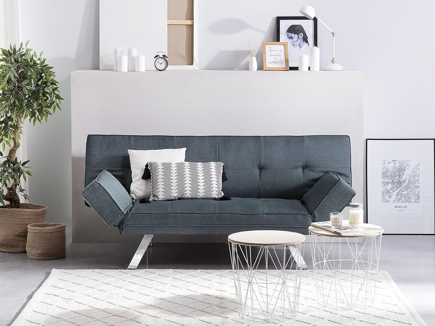 Beliani Blaues Elegantes Sofa mit Schlaffunktion mit Polsterbezug Bristol II
