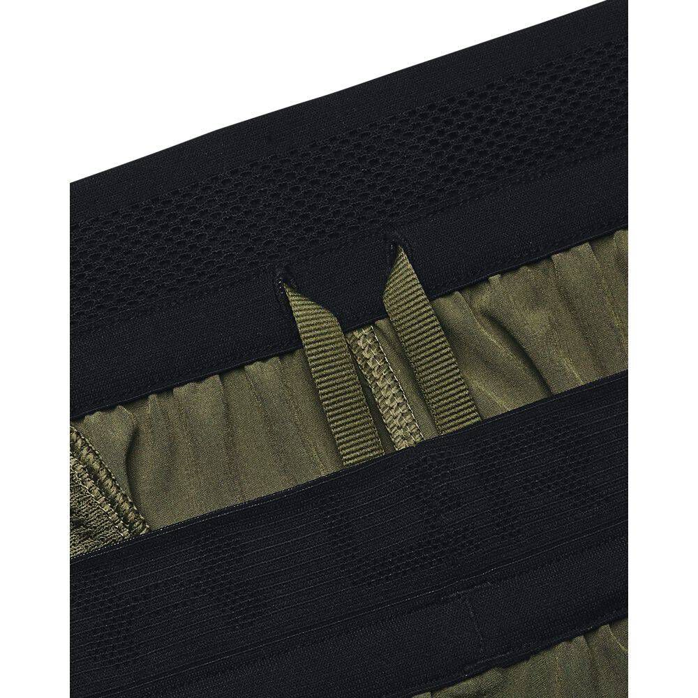 Under Armour| Herren Trainingsshorts PEAK WOVEN