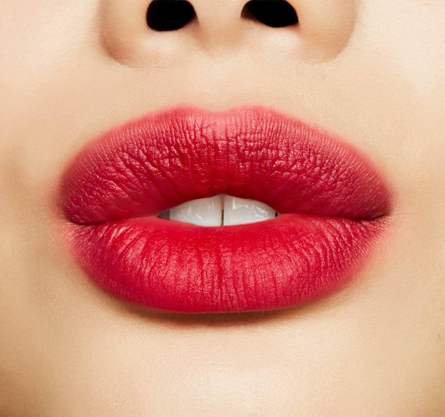MAC Powder Kiss Liquid Lipcolour Haute Pants 5ml