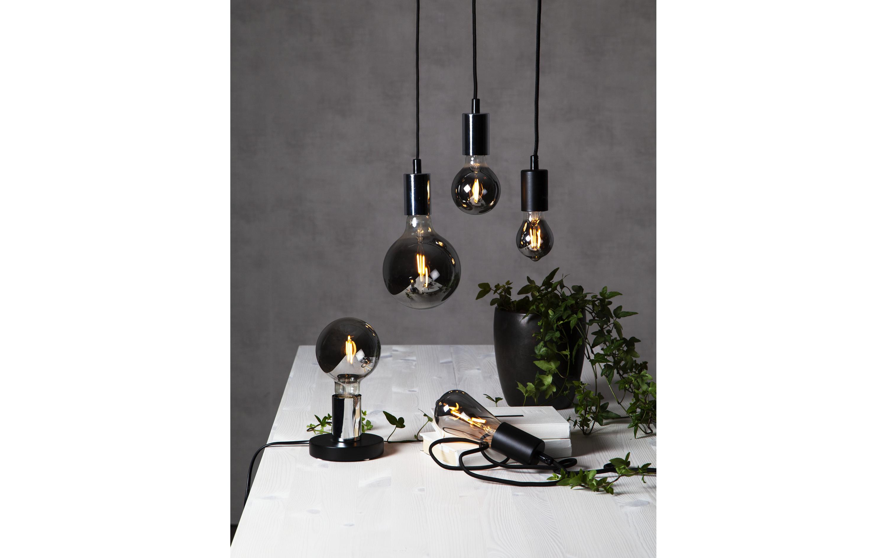 Lampe Plain Smoke G80 1.8 W (15 W) E27 WarmweissFilamentleuchtmittel in Globeform mit geschwärztem Glas