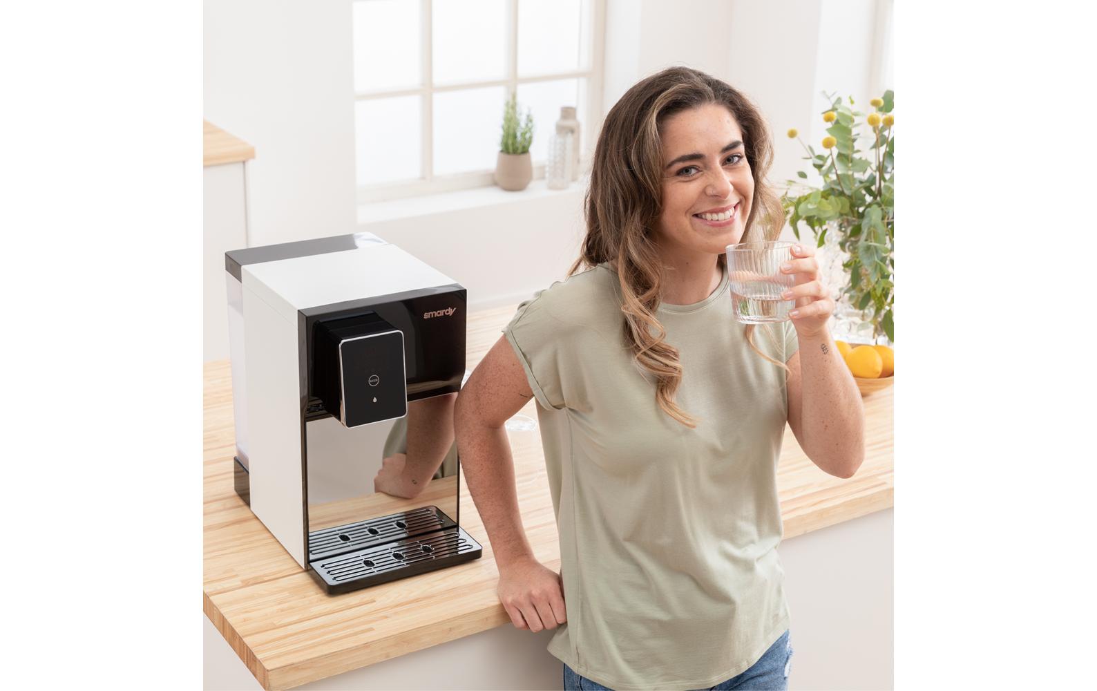 Wasserbar miran Osmoseanlage<br>Spendet kaltes, warmes, heisses Osmosewasser für perfekten Trinkgenuss