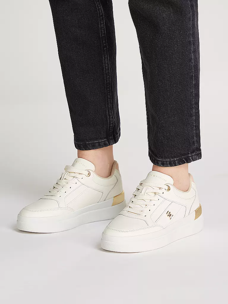 TOMMY HILFIGER Sneaker LUX HARDWARE COURT weiss