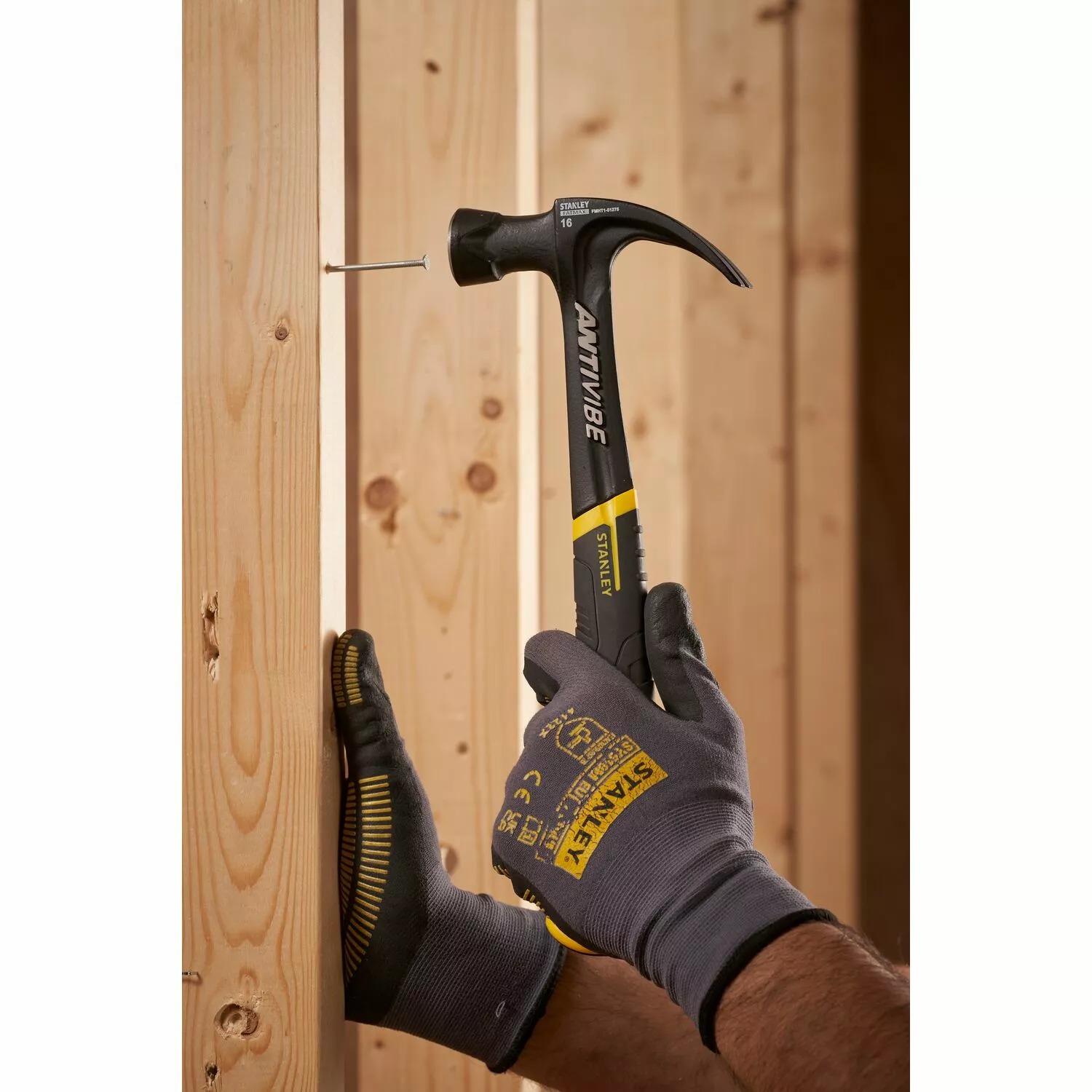 Stanley FatMax FMHT1-51275 klauwhamer anti vibratie - 450gr - kromme klauw (1-51-275)