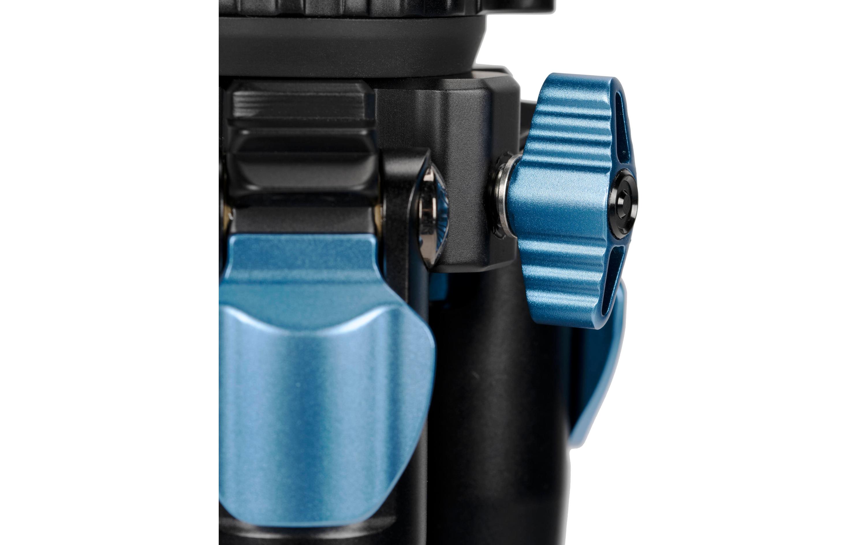 Stativ ST-124 Superb Travel<br>Leichtes und kompaktes Dreibeinstativ