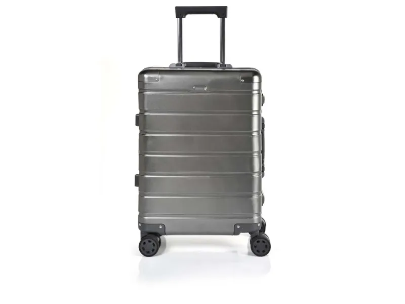 Kuffert RW Aluminmum Silver lavet af aluminium med TSA-lås