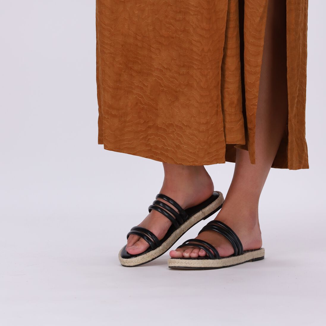 FRED DE LA BRETONIERE zwarte fred de la bretoniere slippers 154010004