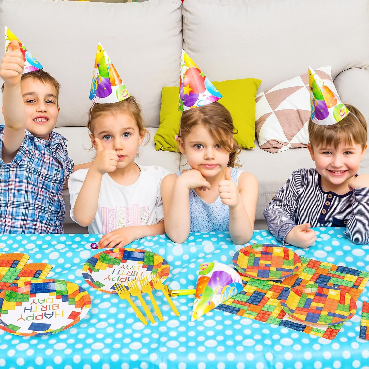 (112-tlg. Set) Happy Birthday Einweg Geschirr Kinder Geburtstags Party Tisch Deko inkl. Teller / Servietten / Papp Becher / Besteck - Bausteine / Bunt