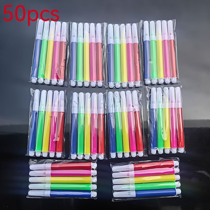 50 stuks/80 stuks Kleine Compacte Draagbare Schilderpennen Kleurmarkeringen, 50 stuks Inclusief 5 Kleuren in Sets van 10, 80 stuks Inclusief 8 Kleuren in Sets van 10 Kunstverf Ontmoetingspen