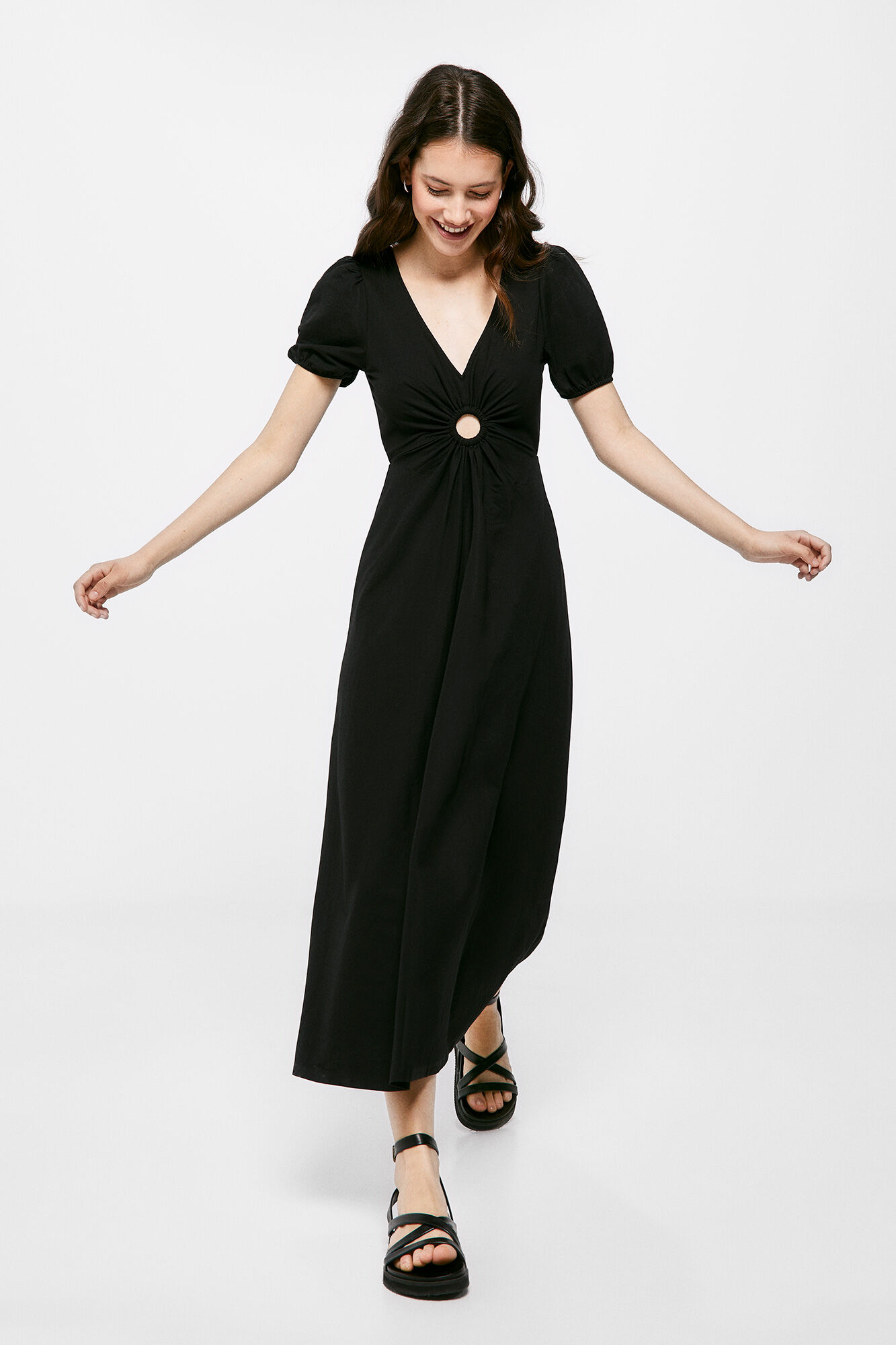 Vestido midi liso com detalhe de lavagem - Preto