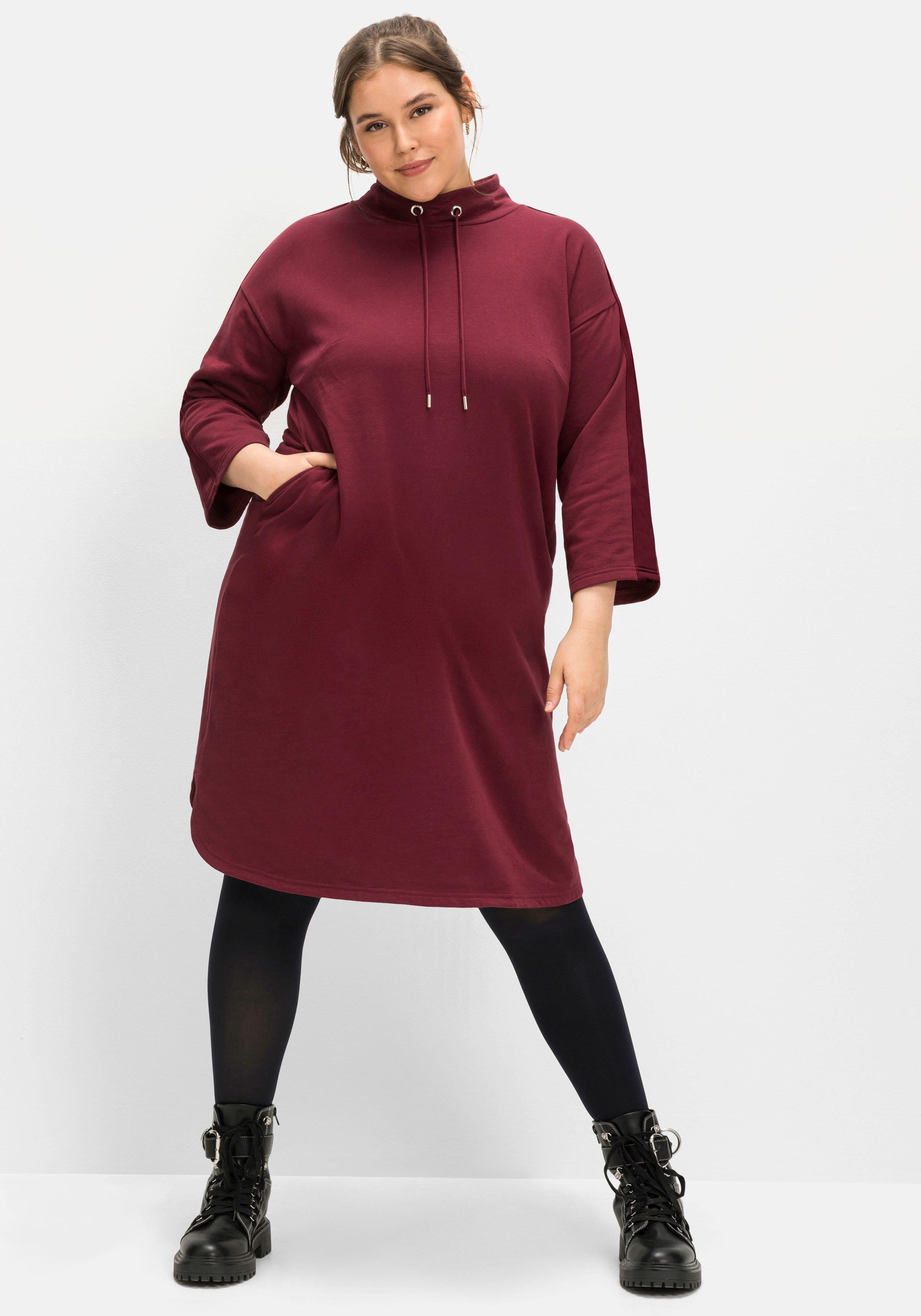 Sweatkleid mit Streifentape an Arm und Schulter