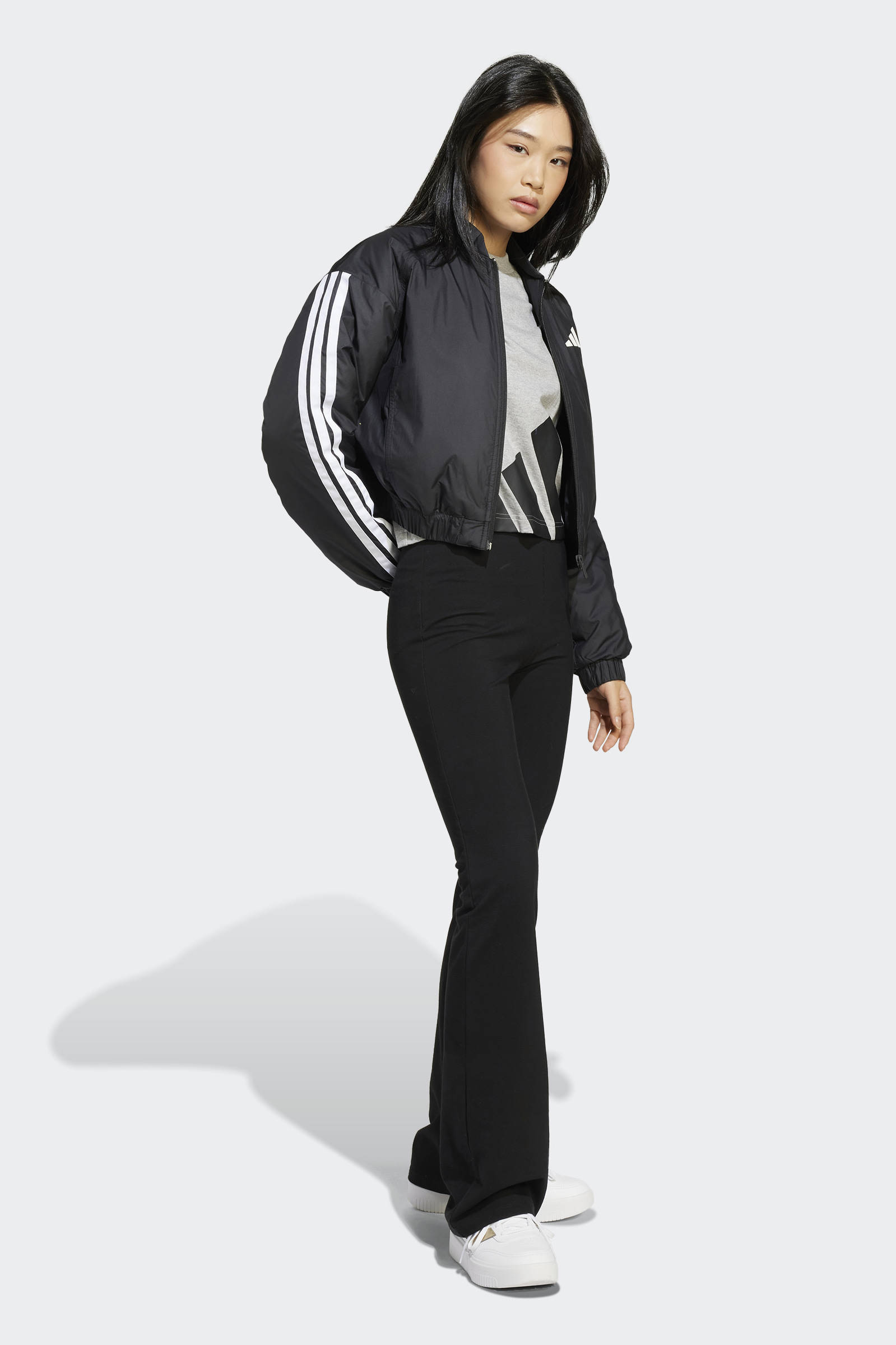 adidas jas ESS 3S zwart