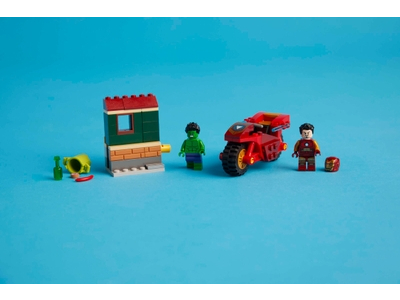LEGO Iron Man met motor en de Hulk (76287)