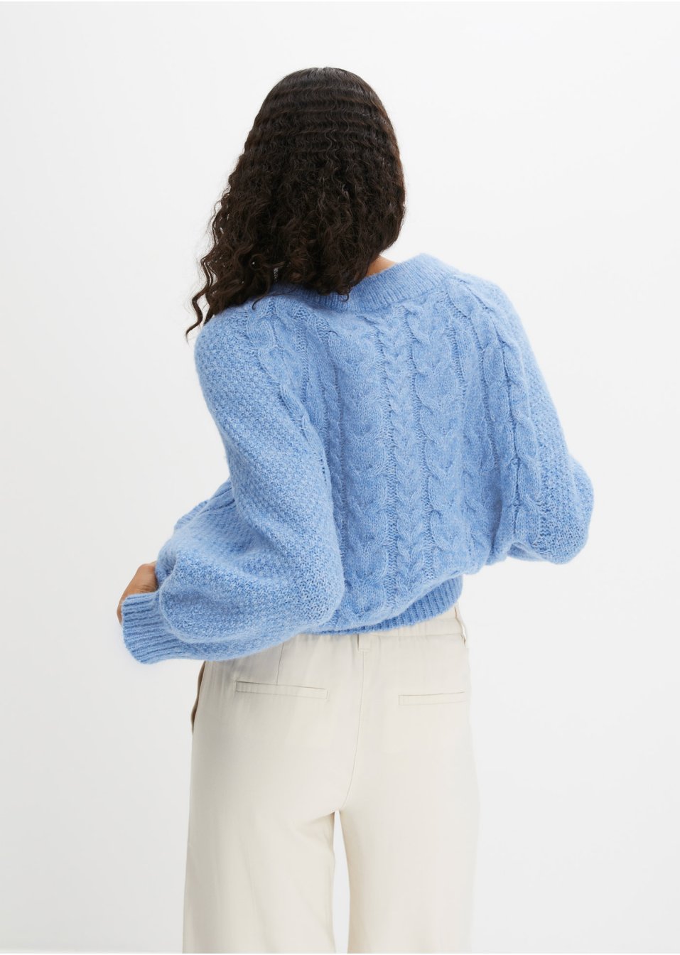 Pull à motif torsadé
