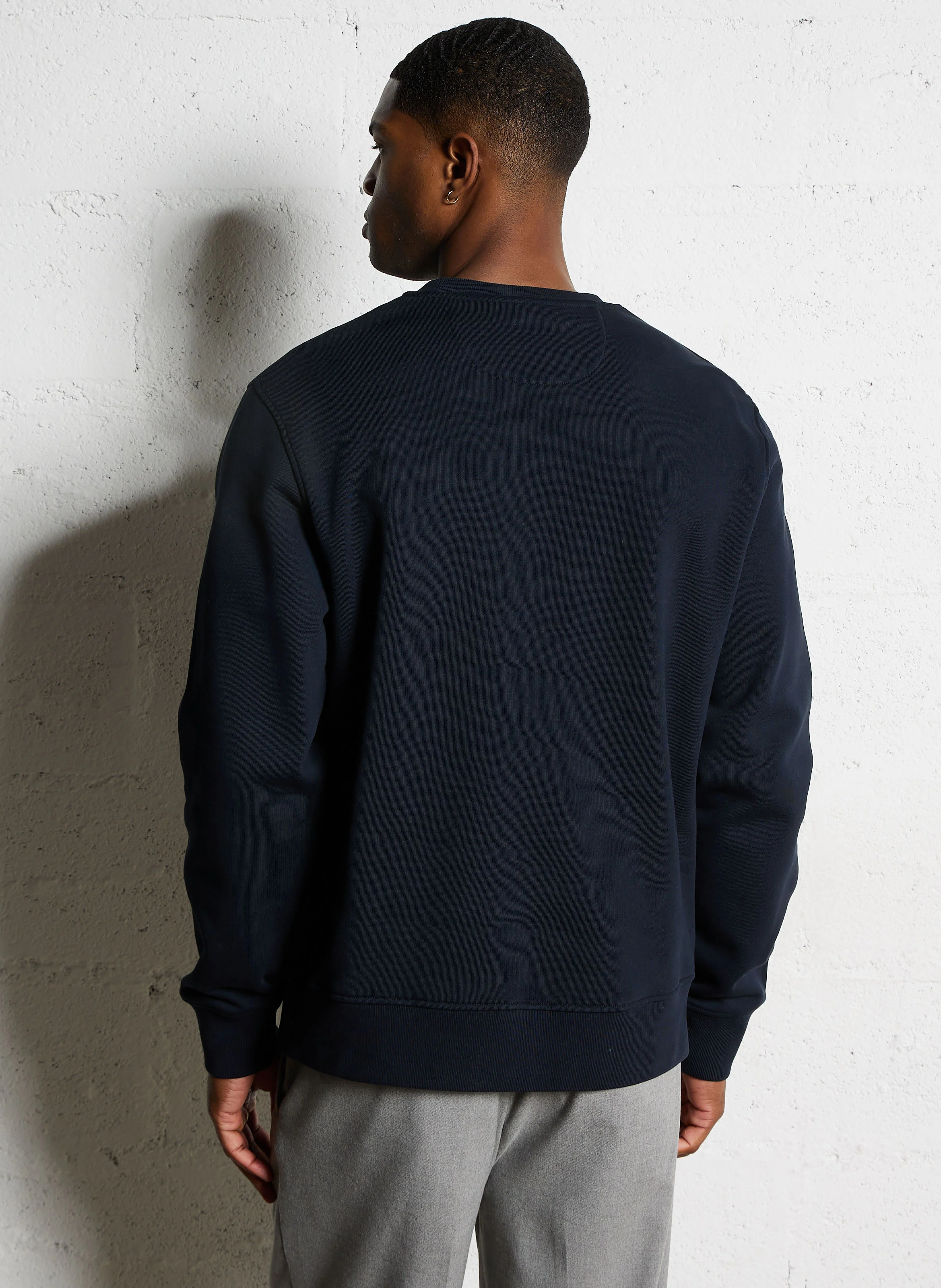 Sweat droit col rond brodé en coton | Bleu
