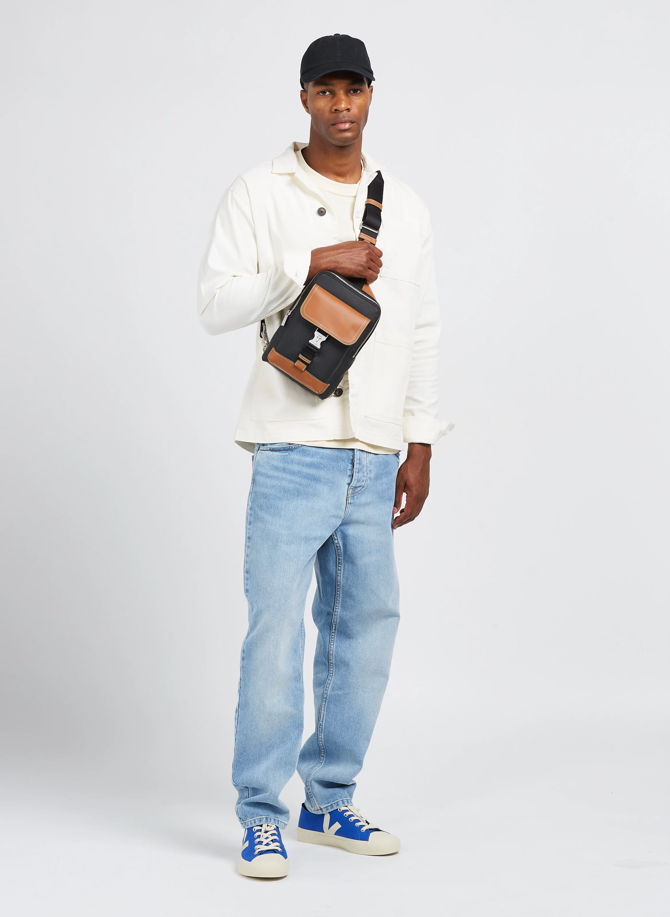 MAURICE - Sacoche sling en toile et en cuir| Noir
