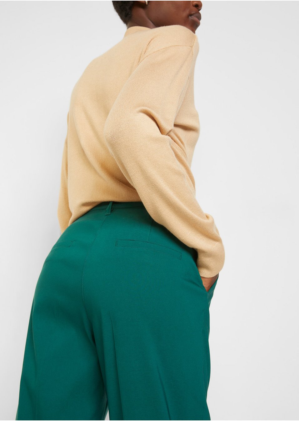Pantalon en bengaline coupe Barrel avec patte de boutonnage