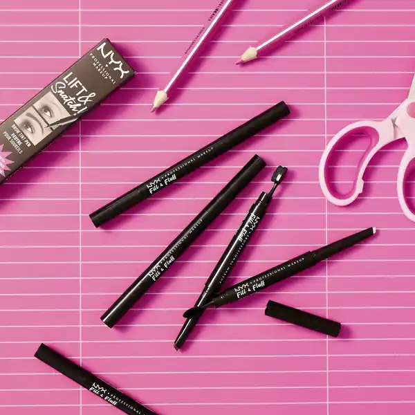 Fill & Fluff Eyebrow Pomade Pencil 06 Brunette