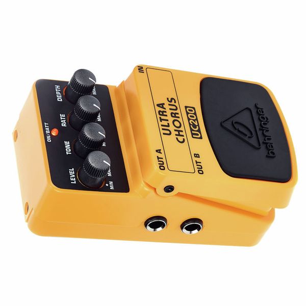 Behringer UC 200