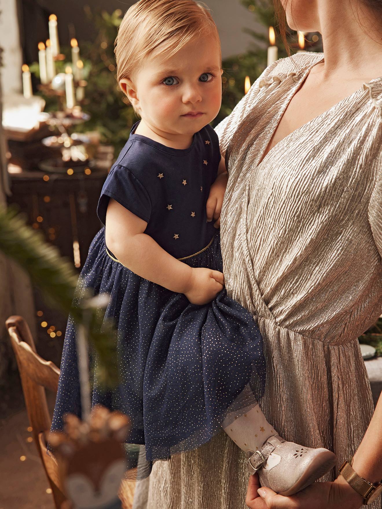 Vestido de festa azul escuro iridescente em cetim e tule para meninas