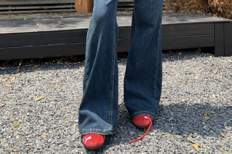 Rosesand - High Rise Washed Straight-Fit Boot-Cut Jeans