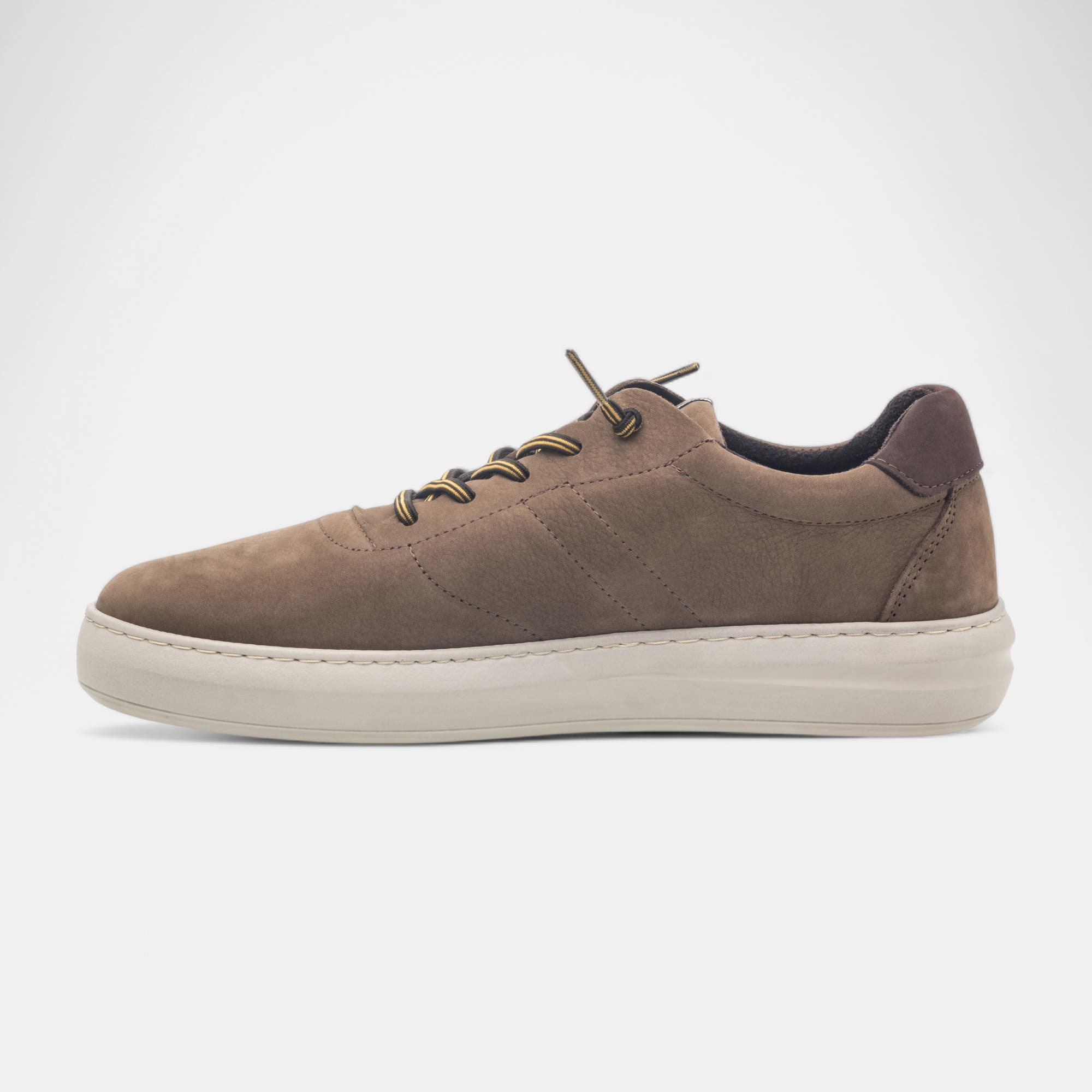 Baskets basses Homme en cuir beige