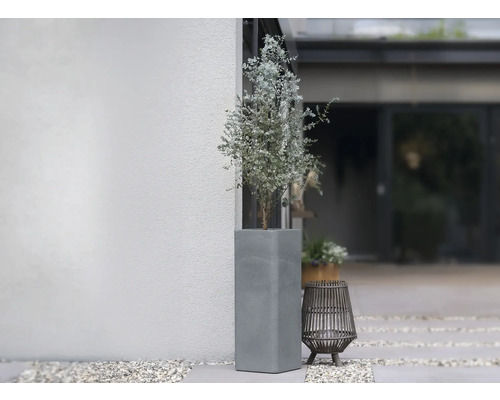 Geli Cube Hoge kunststof bloempot, 26x26x70 cm, lichte betonkleur