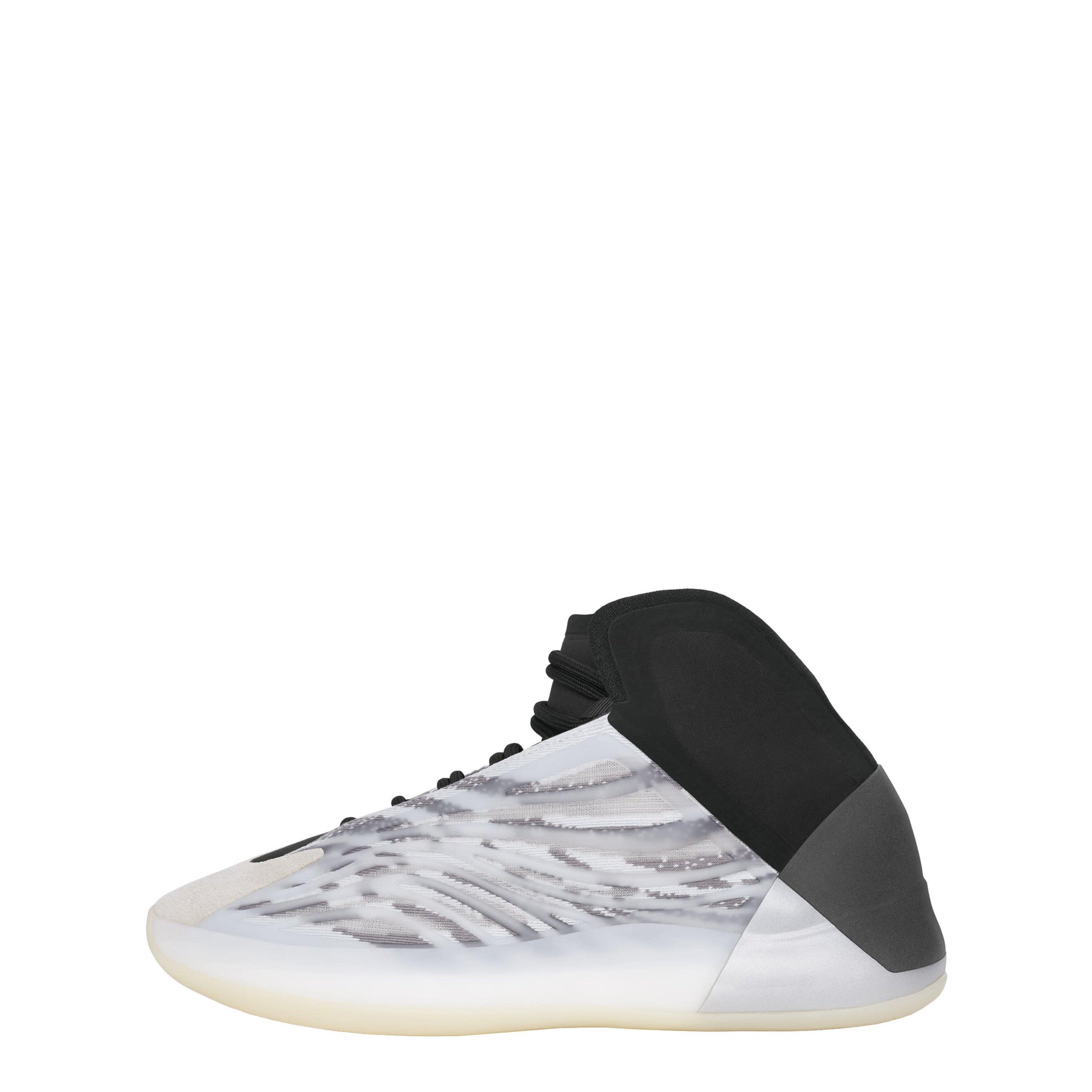 Yeezy Quantum Sneakers