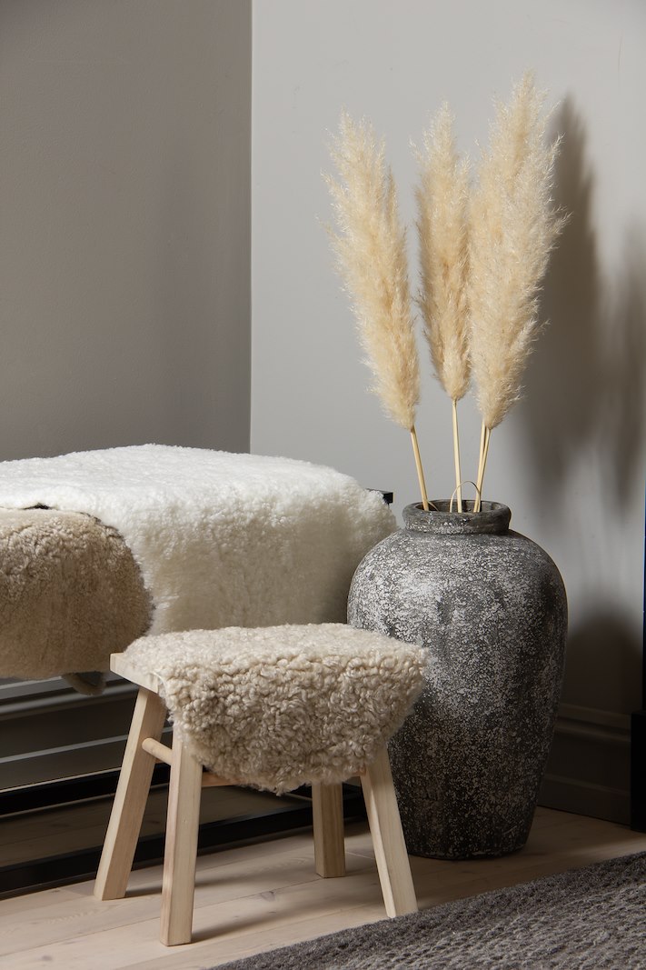 Shepherd lammeskinn Krøllet beige lengde 90-94cm høyde 16-18mm