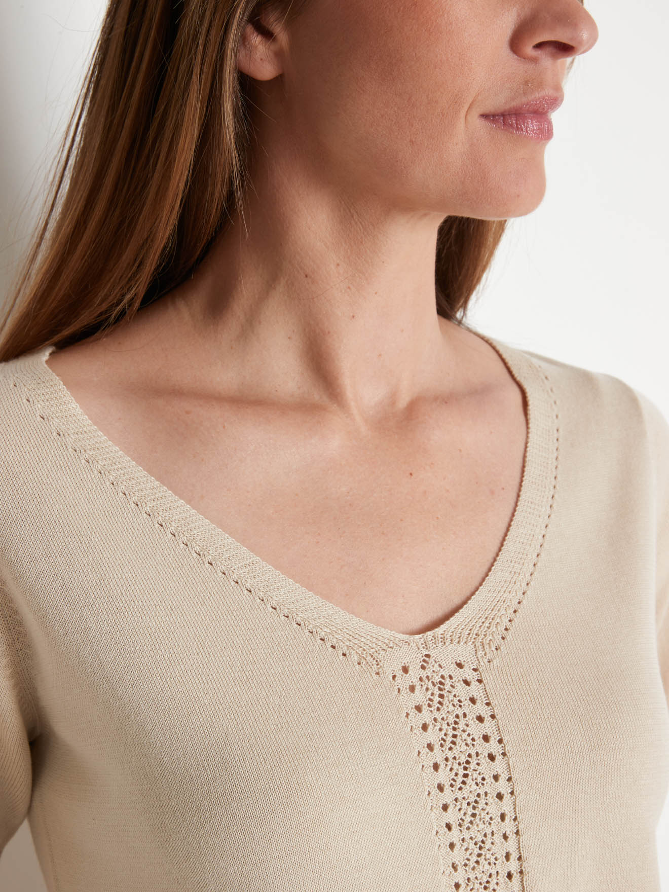 Pull col V manches courtes