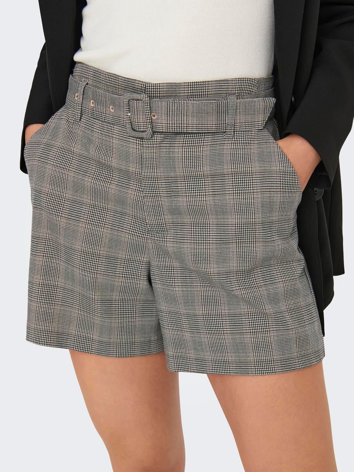 ONLLYRIC Normal geschnitten Shorts Pumice Stone